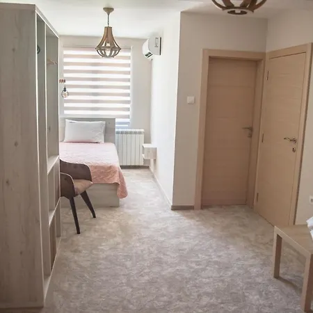 Mehana Apartmani Leskovac  Exteriör bild