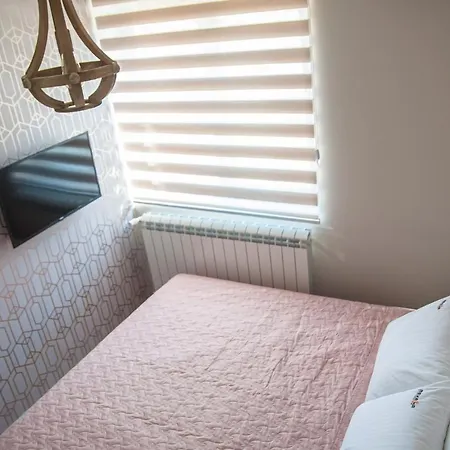 Mehana Apartmani Leskovac  Exteriör bild