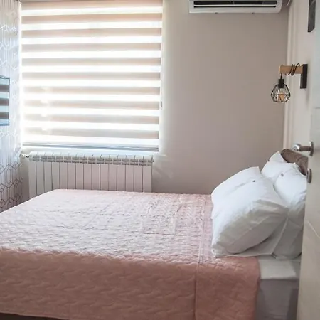 Mehana Apartmani Leskovac  Exteriör bild